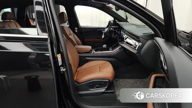 Audi Q7 (4M) 2022 Черный из Кореи, фото 2