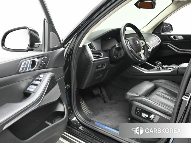 BMW X7 (G07) 2021 Черный из Кореи, фото 2
