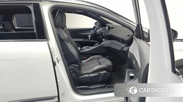 Peugeot 5008 second generation 2020 Белый из Кореи, фото 2