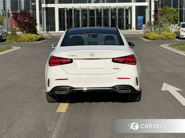 Mercedes-Benz Class A 2024 Белый из Китая, фото 2
