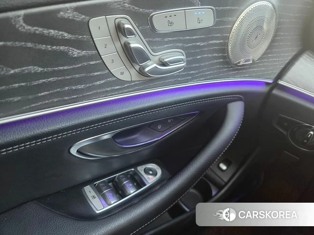 Mercedes-Benz E-Class W213 2022 Серый из Кореи, фото 2