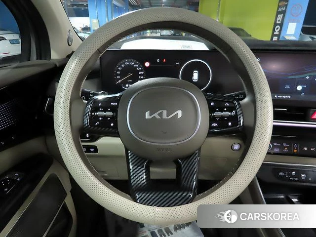 Kia The New Carnival 4th Generation 2023 Серебристо-серый из Кореи, фото 2