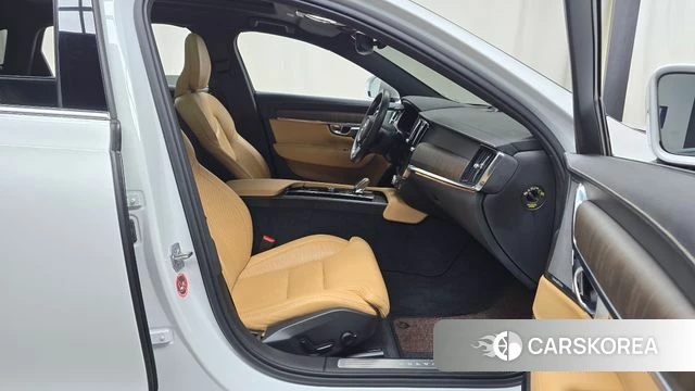 Volvo S90 2022 Белый из Кореи, фото 2