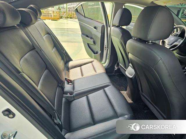 Hyundai Avante AD 2018 Белый из Кореи, фото 2