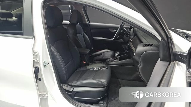 Kia Come New K3 2021 Белый из Кореи, фото 2