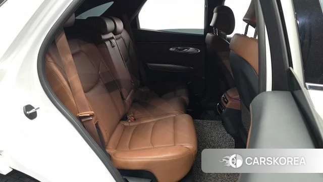 Genesis GV70 2023 Белый из Кореи, фото 2