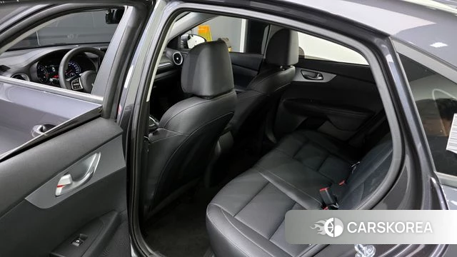 Kia The New K3 2nd generation 2022 Серый из Кореи, фото 2