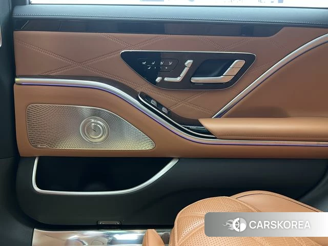 Mercedes-Benz Maybach S-class 2022 Черный из Китая, фото 2