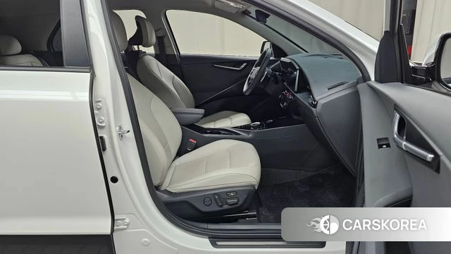 Kia Di Ol Nu Niro 2022 Белый из Кореи, фото 2