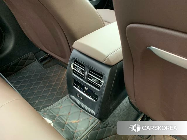 BMW 3 series 2024 Черный из Китая, фото 2