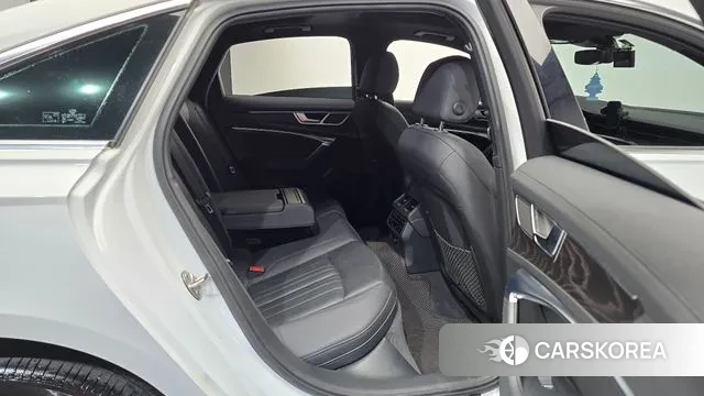 Audi A6 (C8) 2019 Белый из Кореи, фото 2