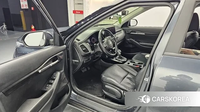 Kia Seltos 2021 Серый из Кореи, фото 2