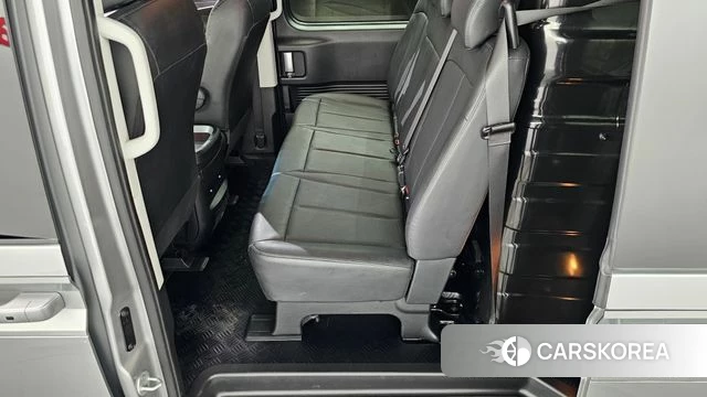 Hyundai Staria 2024 Серебряный из Кореи, фото 2