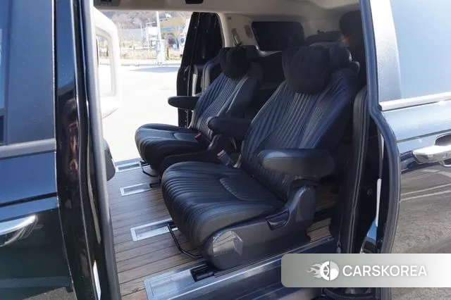 Kia The New Carnival 4th Generation 2024 Черный из Кореи, фото 2