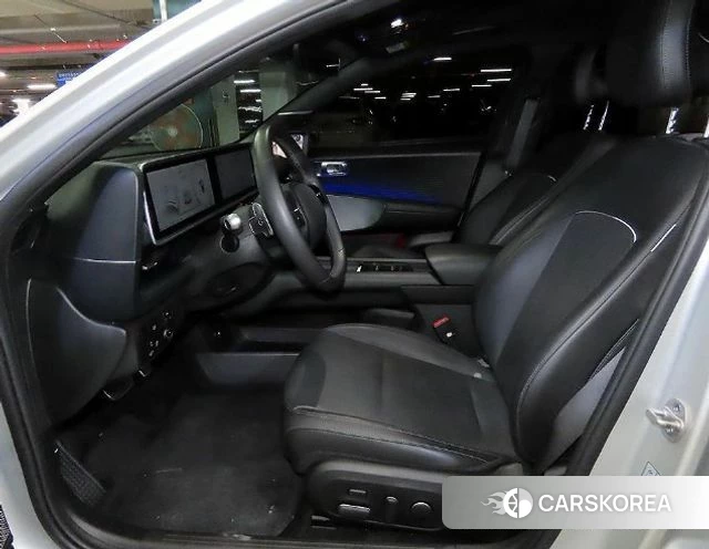Hyundai Ionic 6 2023 Серебристо-серый из Кореи, фото 2