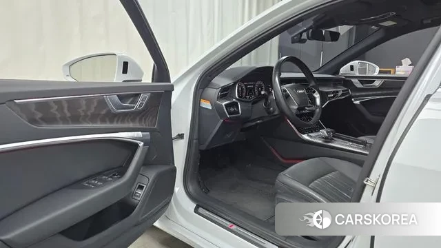 Audi A6 (C8) 2021 Белый из Кореи, фото 2