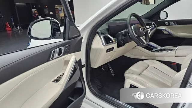 BMW X6 (G06) 2025 Белый из Кореи, фото 2