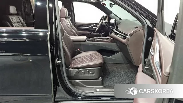 Cadillac Escalade 5th Generation 2022 Черный из Кореи, фото 2