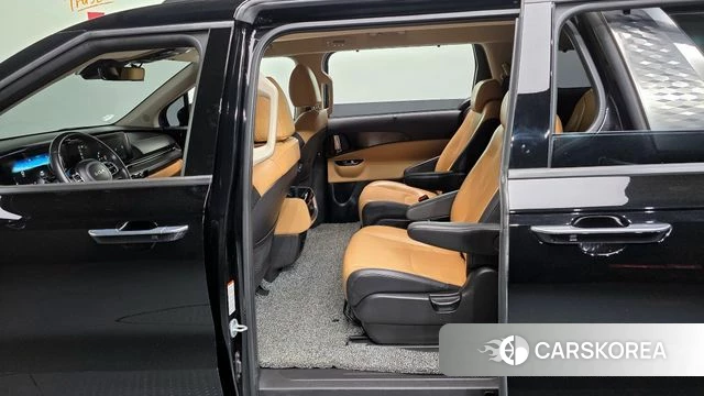 Kia Carnival 4th generation 2023 Черный из Кореи, фото 2