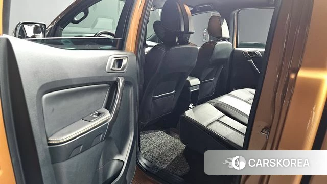Ford Ranger 3rd Generation 2022 Желтый из Кореи, фото 2