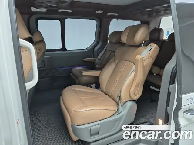Hyundai Staria 2023 Белый из Кореи, фото 2