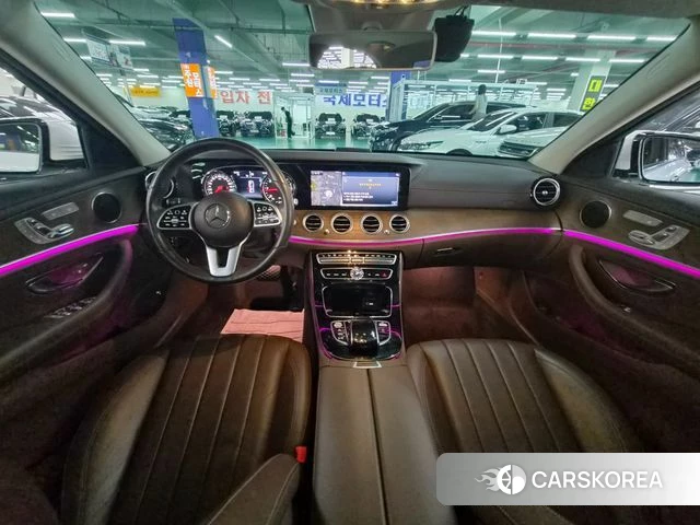 Mercedes-Benz E-Class W213 2019 Белый из Кореи, фото 2
