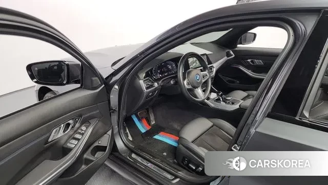 BMW 3 Series (G20) 2022 Серый из Кореи, фото 2