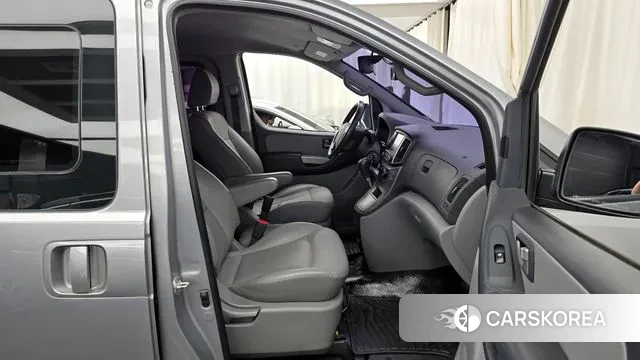 Hyundai The New Grand Starex 2018 Серебристо-серый из Кореи, фото 2