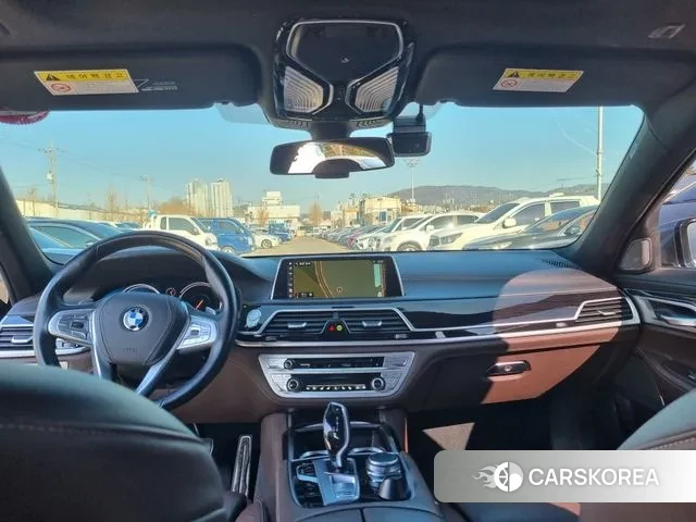 BMW 7 Series (G11) 2018 Серебристо-серый из Кореи, фото 2