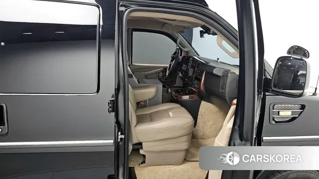 Chevrolet Express Van 2019 Черный из Кореи, фото 2