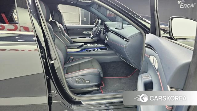 Genesis GV70 2021 Черный из Кореи, фото 2