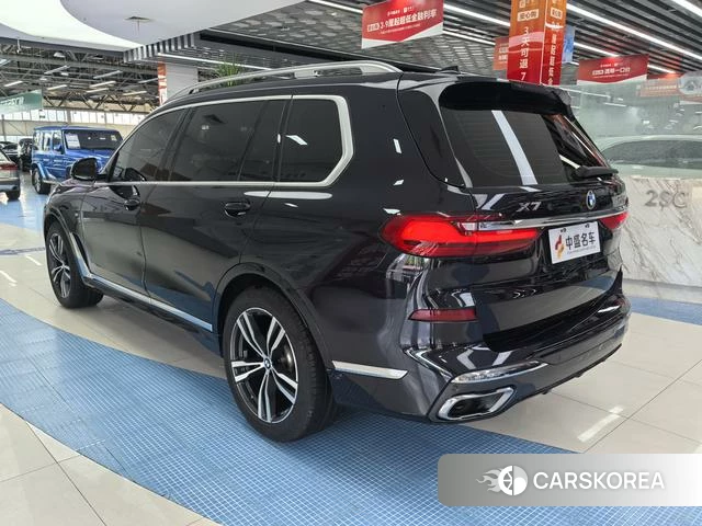 BMW X7 2022 Черный из Китая, фото 2