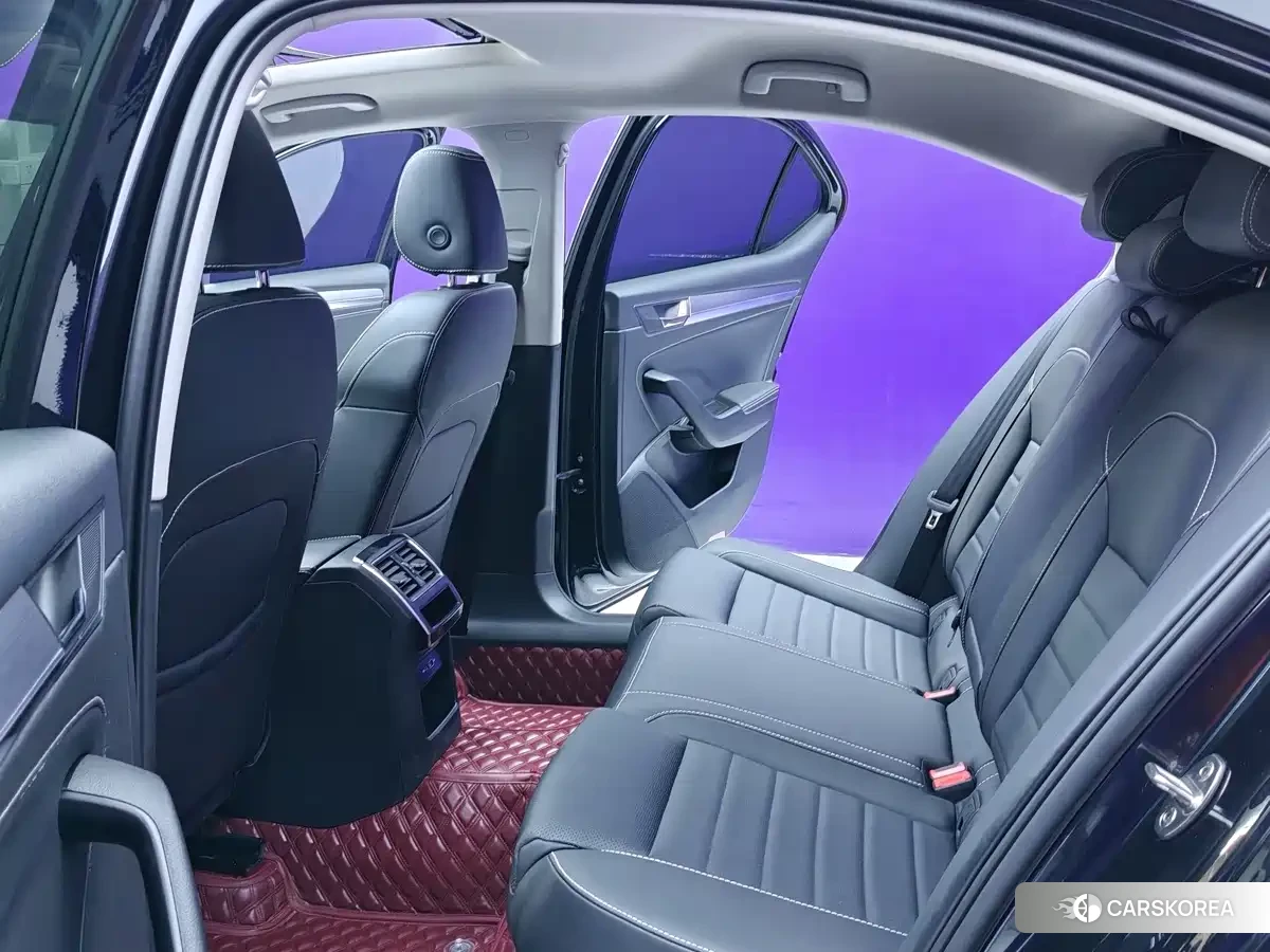 Skoda Superb 2023 Черный из Китая, фото 2