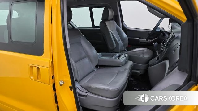 Hyundai The New Grand Starex 2018 Желтый из Кореи, фото 2