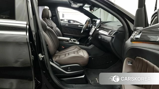 Mercedes-Benz GLE - Class W166 2019 Черный из Кореи, фото 2