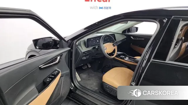 Kia EV6 2022 Черный из Кореи, фото 2