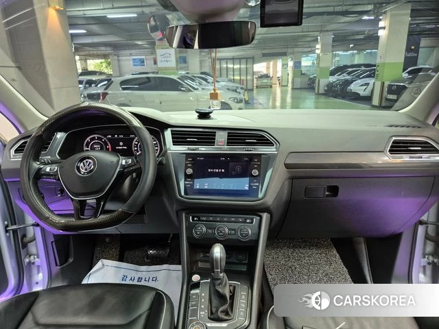 Volkswagen Tiguan second Generation 2018 Серебристо-серый из Кореи, фото 2