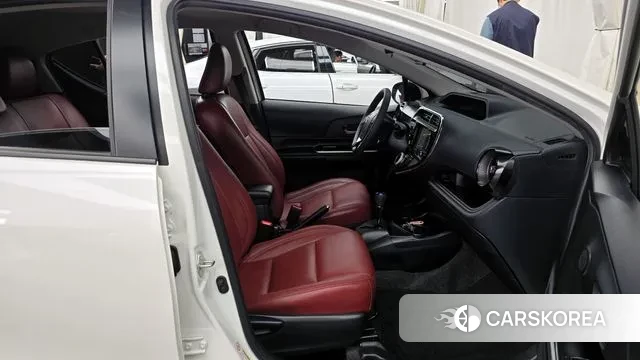Toyota Prius C 2018 Белый из Кореи, фото 2