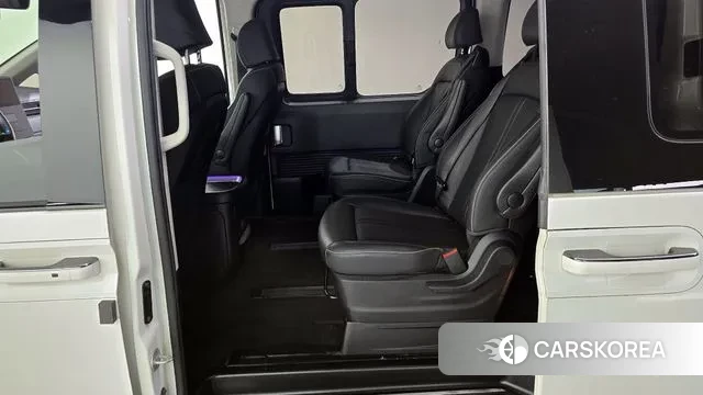 Hyundai Staria 2022 Белый из Кореи, фото 2