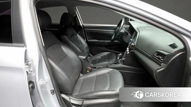 Hyundai The New Avante AD 2019 Серебристо-серый из Кореи, фото 2