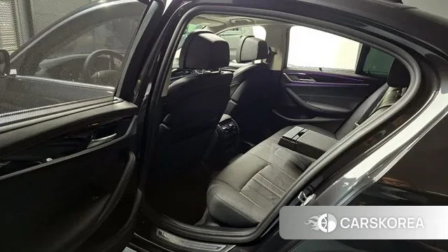 BMW 5 Series (G30) 2022 Серый из Кореи, фото 2