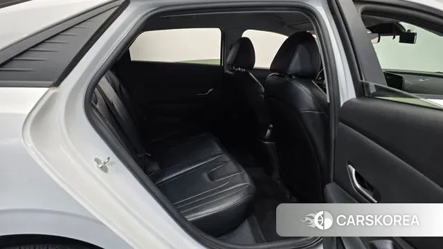 Hyundai Avante (CN7) 2022 Белый из Кореи, фото 2