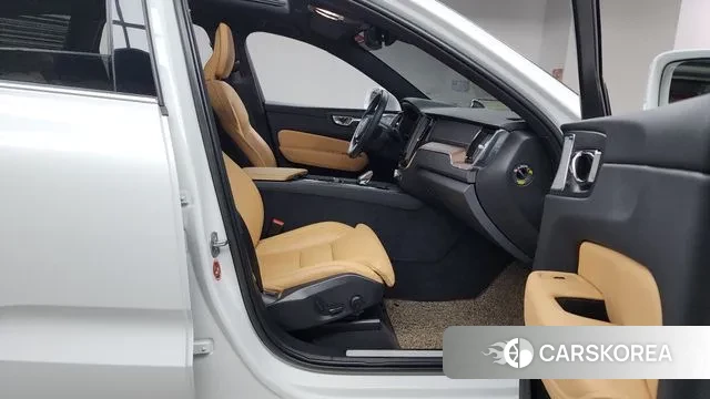 Volvo XC60 second Generation id 2884591 из Кореи 2