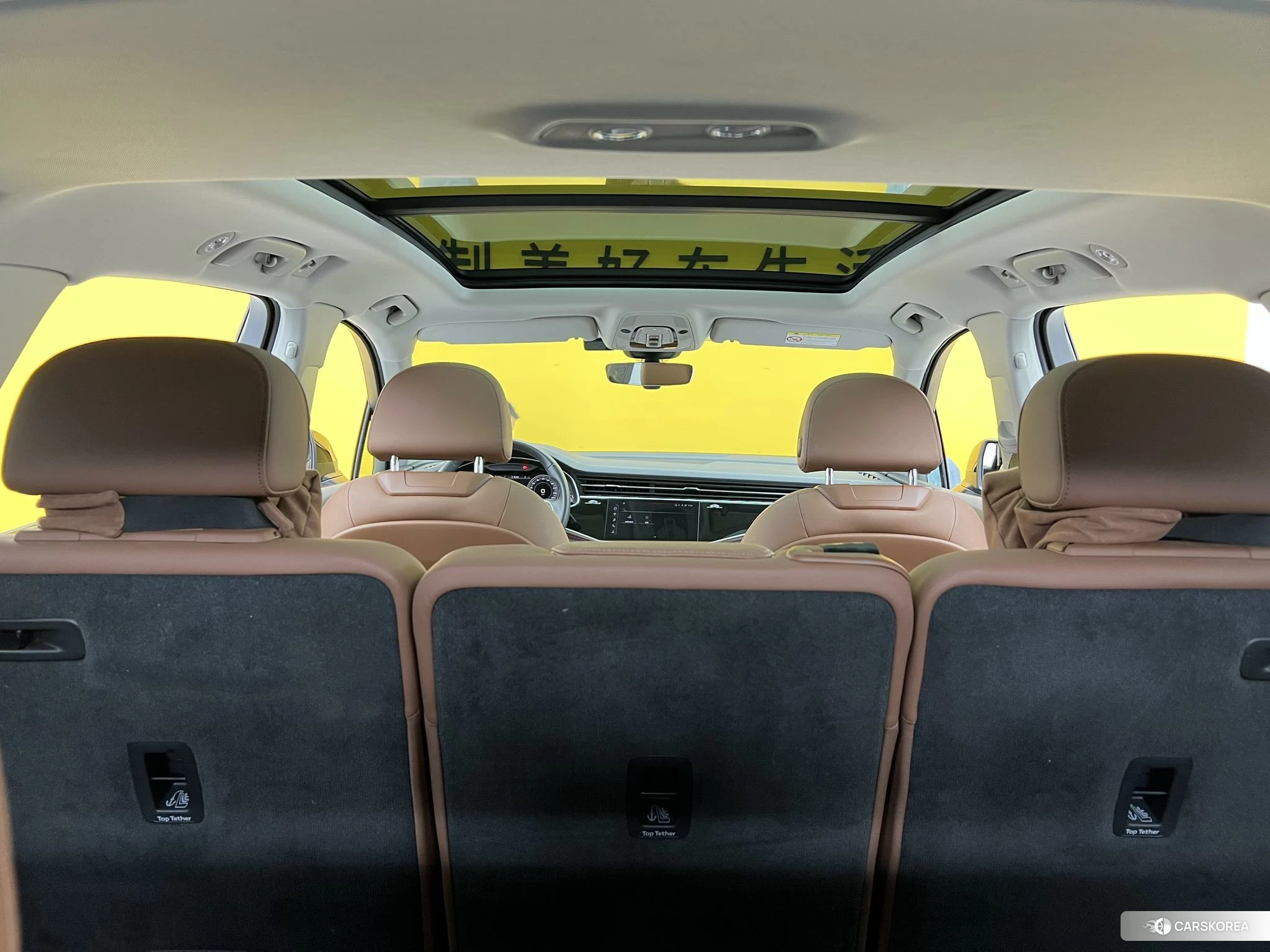 Audi Q7 2022 Черный из Китая, фото 2