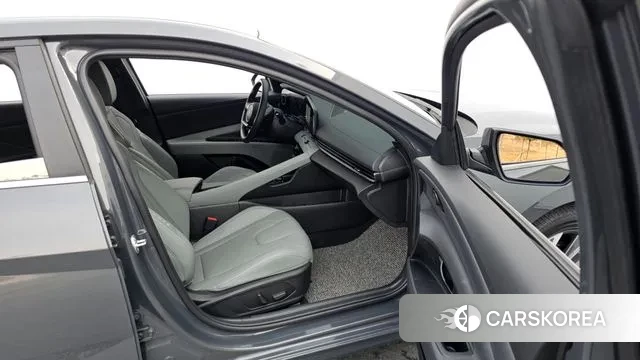 Hyundai The New Avante (CN7) 2023 Серый из Кореи, фото 2