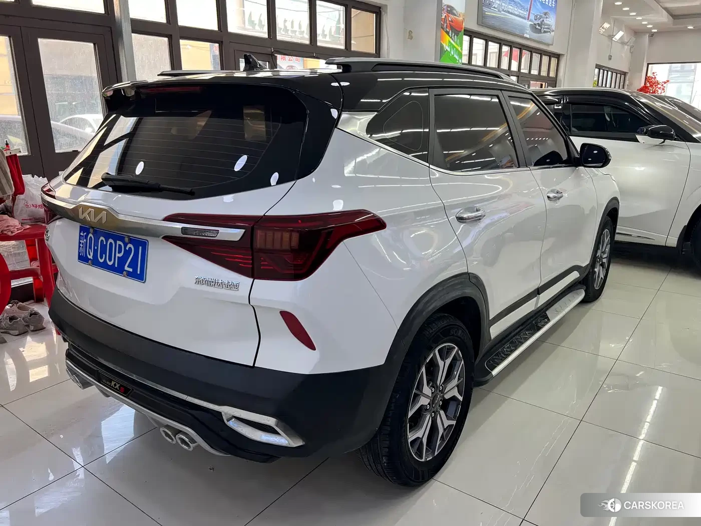 Kia KX3 2022 Белый из Китая, фото 2