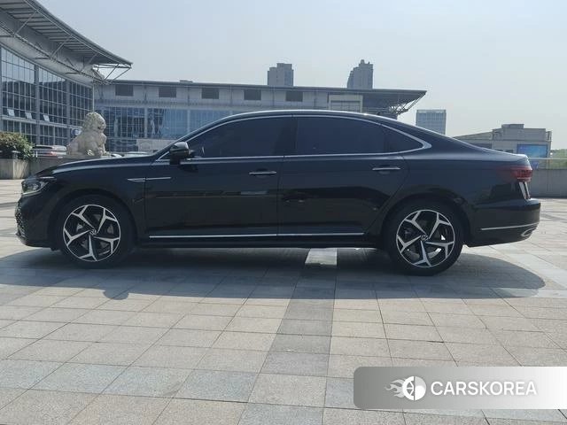 Volkswagen Passat 2022 Черный из Китая, фото 2