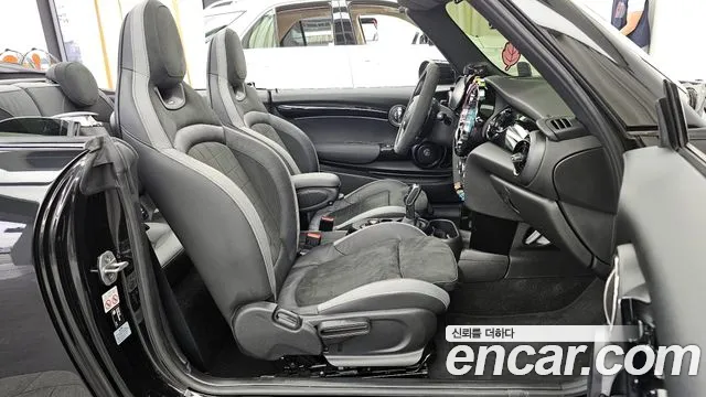 Mini Cooper S Convertible 2024 Черный из Кореи, фото 2