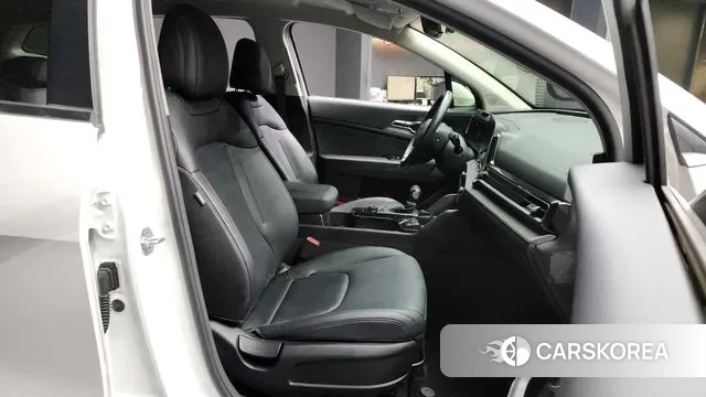 Kia Sportage 5th Generation 2022 Белый из Кореи, фото 2