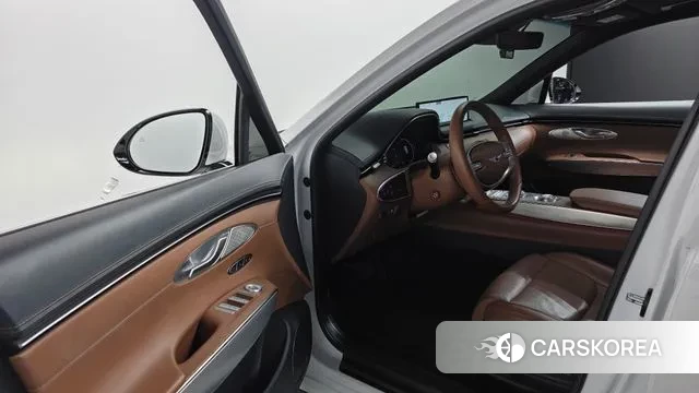 Genesis GV70 2021 Белый из Кореи, фото 2